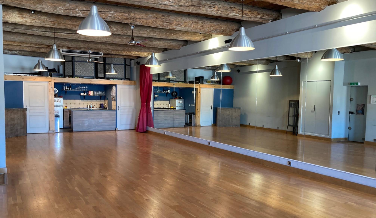 Vue de la salle de danse Tango por Vos à Marseille